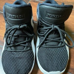 Jordan’s sz 1 youth girls